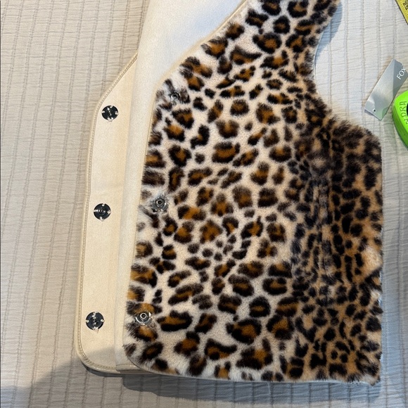 Faux Fur Suede Leopard Vest Large NWT POCKETS snaps - Picture 7 of 7